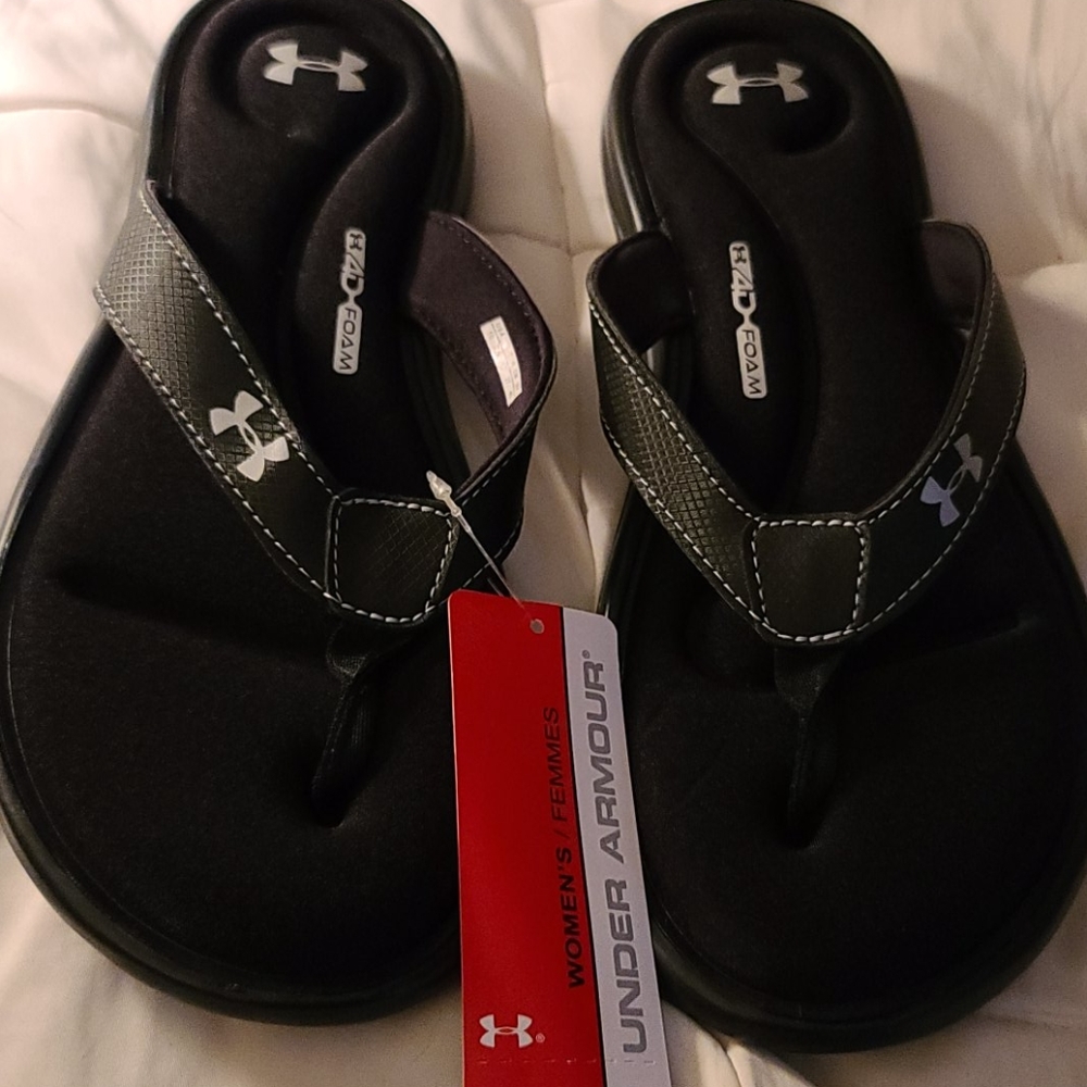 Under Armour sandal size10 foam 4D